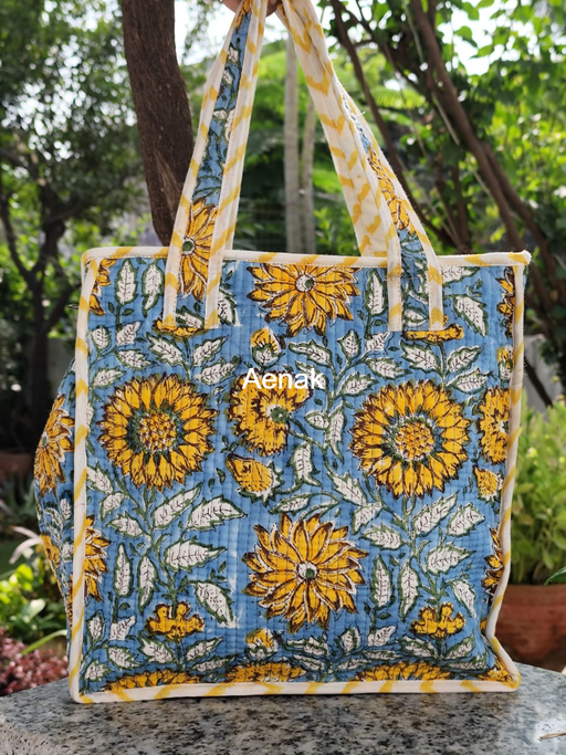 aenak-blue-floral-garden-handblock-lunch-bag-copy