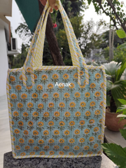 aenak-petal-soft-handblock-lunch-bag-copy