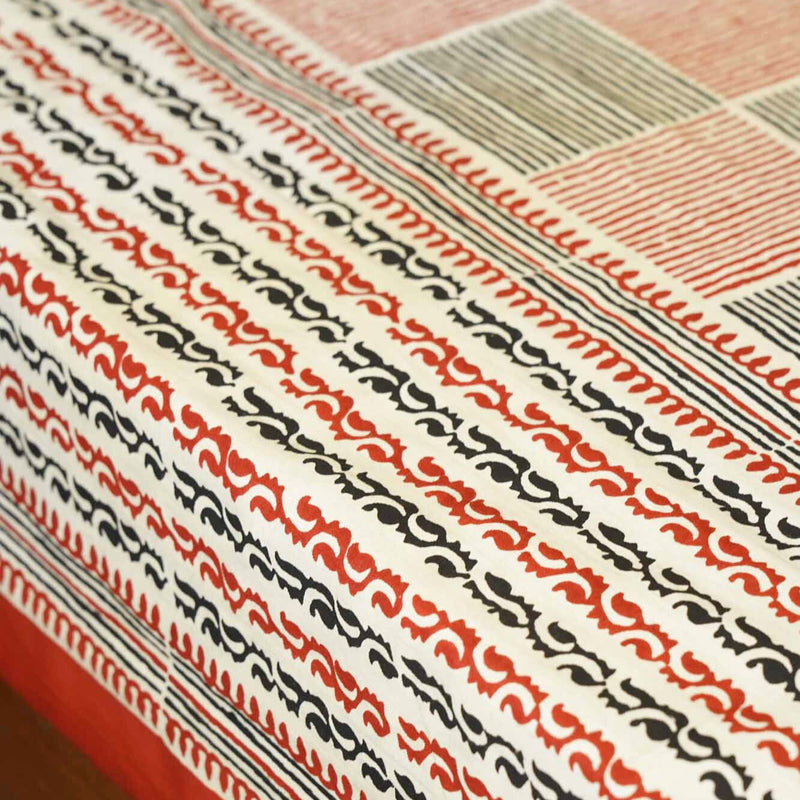 local-kala-lakeerein-red-flat-i-fitted-bedsheet-90x108-inches