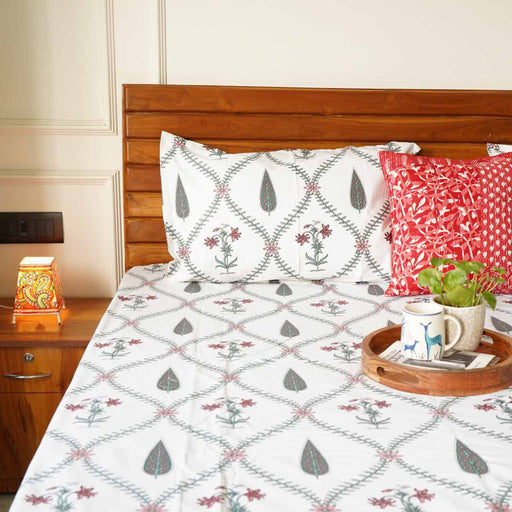 local-kala-lite-star-flat-i-fitted-bedsheet-108x108-inches