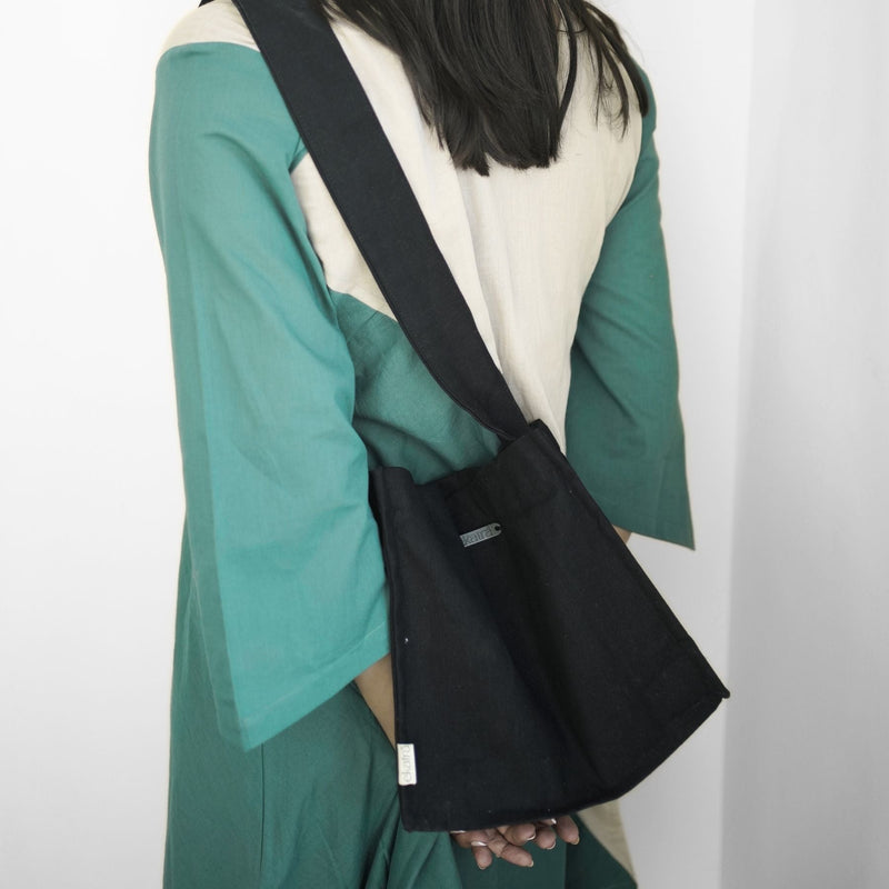ekatrahandmade-boxy-sling-woven-cotton