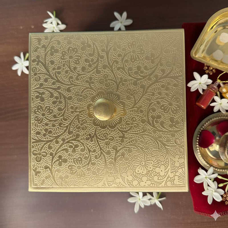 Brass Square Box with 4 Cups - Gift Set – Brass Spice Storage Box
