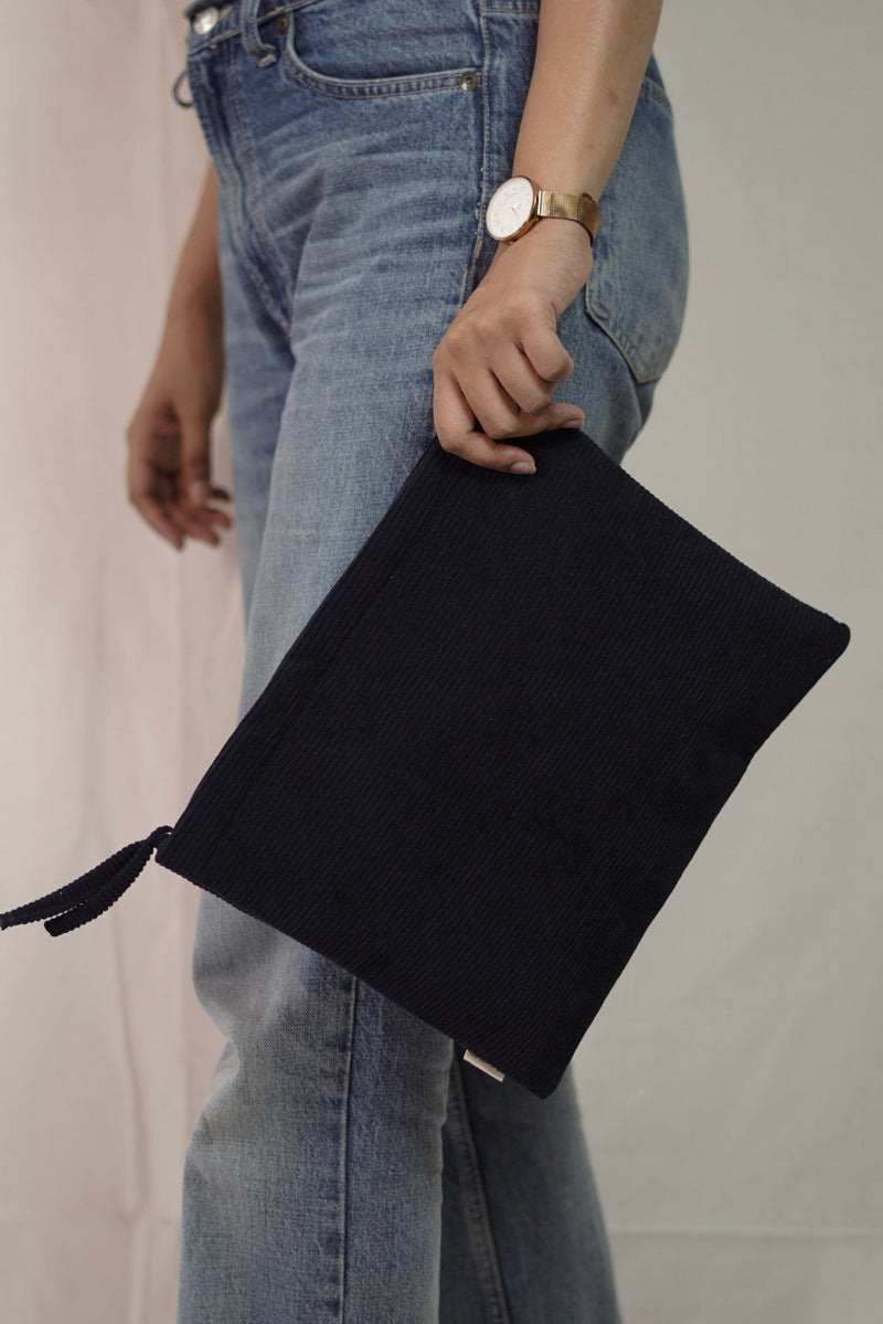 ekatrahandmade-corduroy-i-pad-sleeve