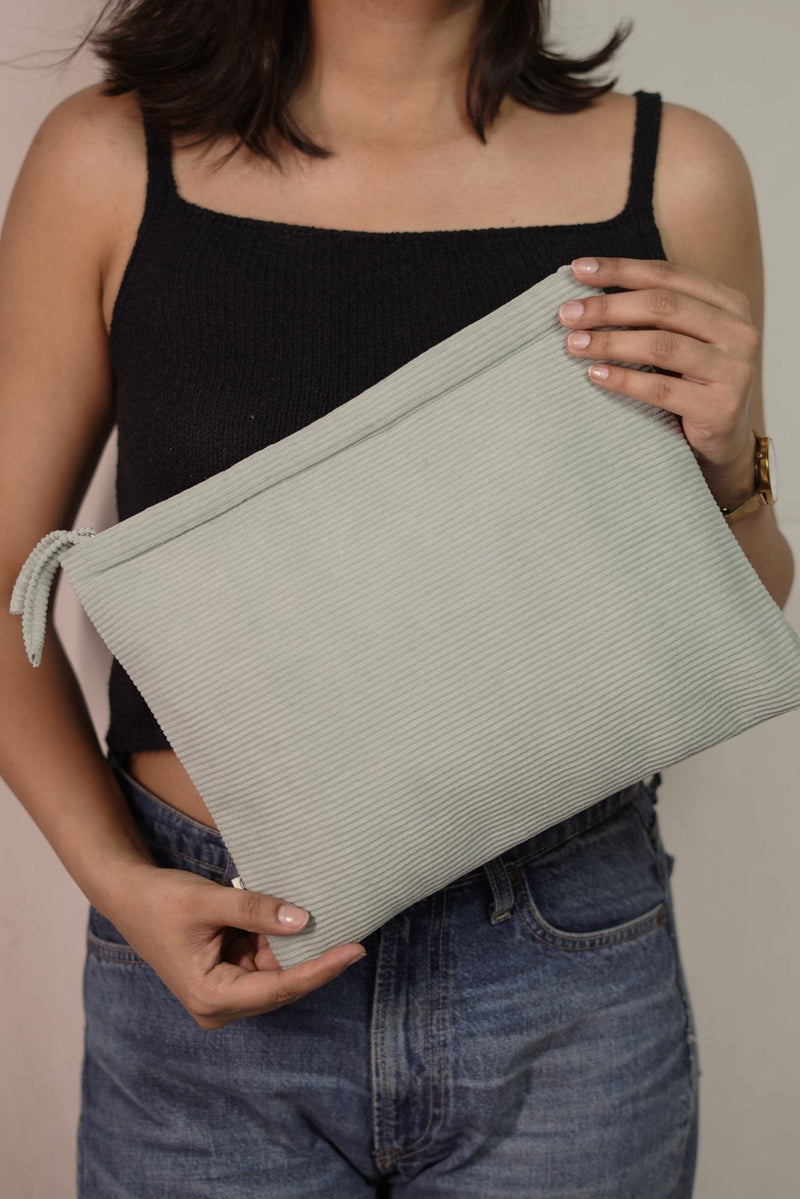 ekatrahandmade-corduroy-i-pad-sleeve