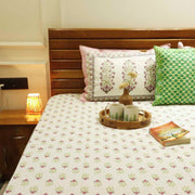 local-kala-sadabahar-flat-i-fitted-bedsheet-108x108-inches