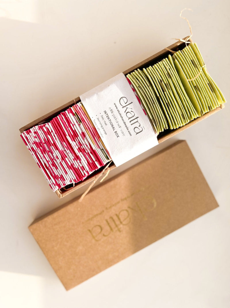 ekatrahandmade-intentional-box-daily-ritual-journaling-prompts-becoming-more-grateful