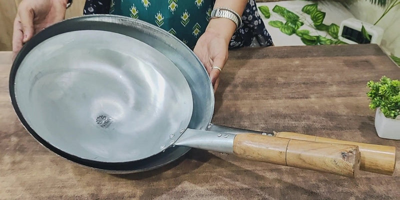 Iron Chinese Wok/Kadhai with Wooden Handle – Cooking Wok