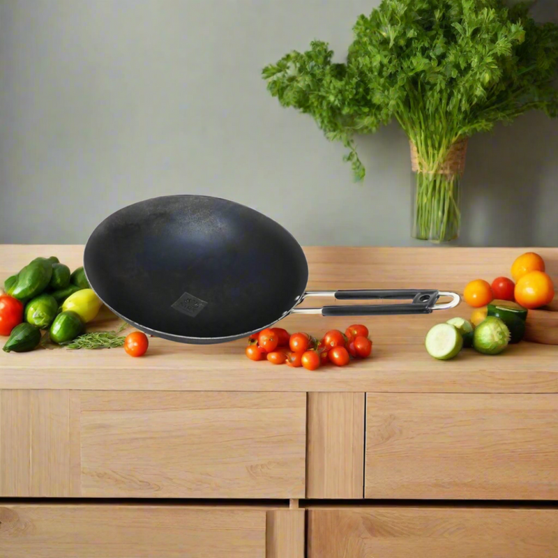 Iron Chinese Wok with Steel PVC Handle – Cooking Wok