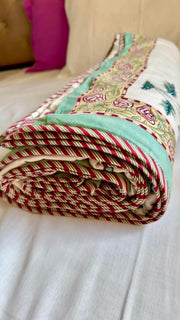 aenak-magenta-floral-garden-handblock-bedsheet-dohar-combo-set-ivory-base