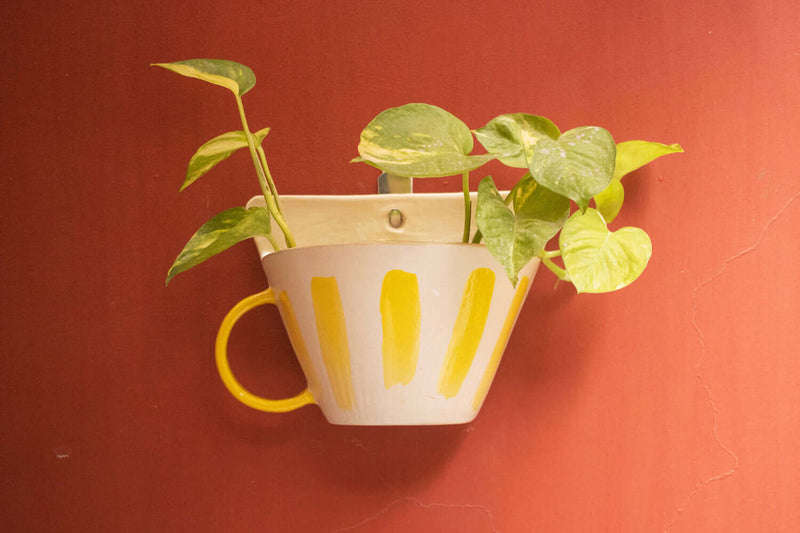 earthan-budding-bloom-wall-hanging-planter