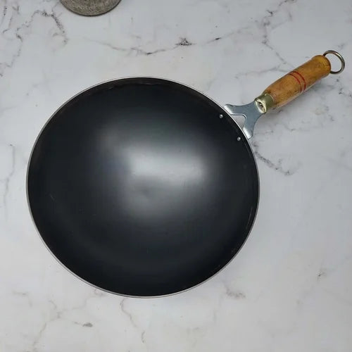 Pure Iron Wok With Wooden Handle – Utensil