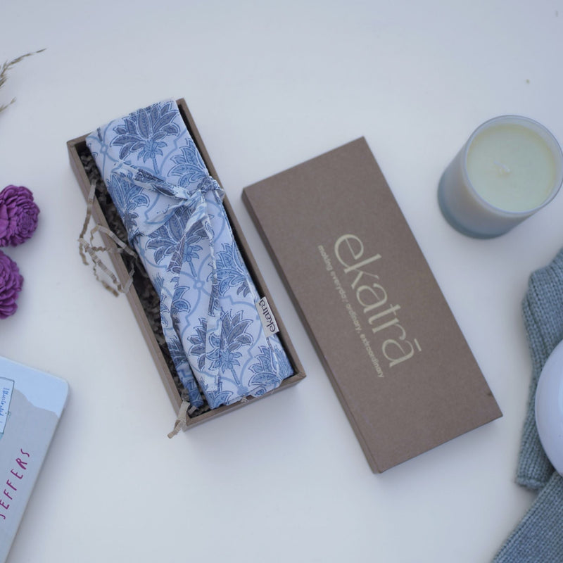 ekatrahandmade-roll-up-case-blue-lotus