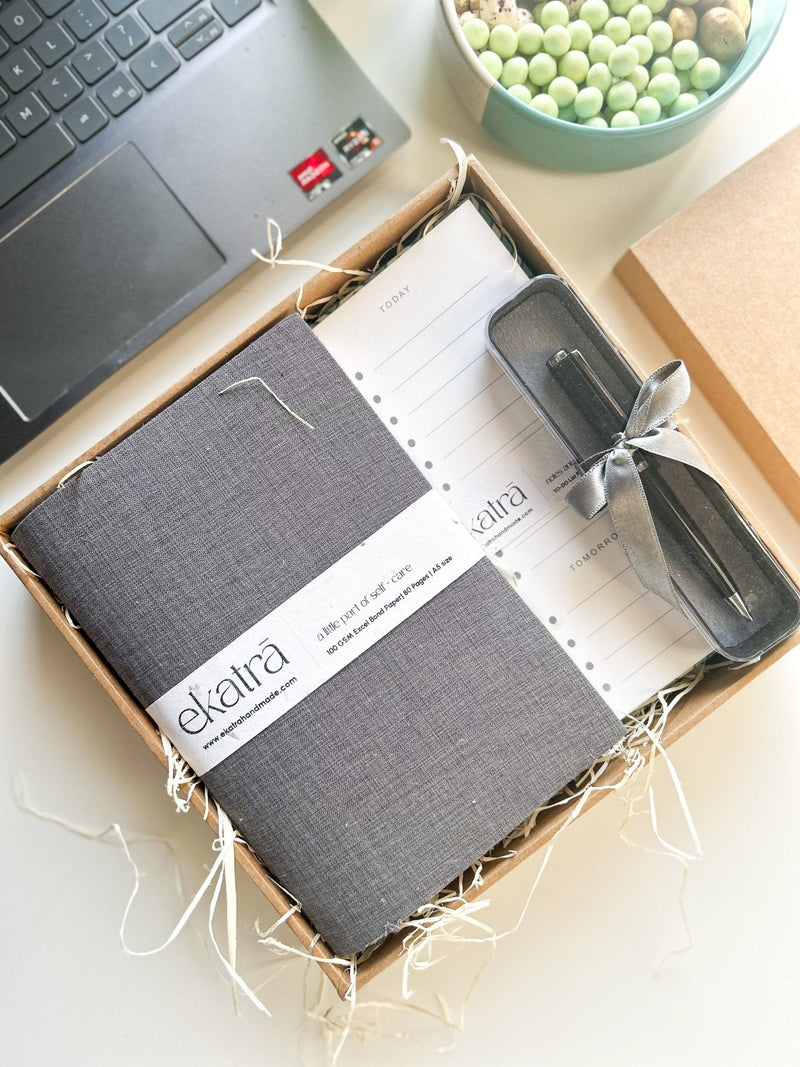 ekatrahandmade-sustainable-productivity-gift-hamper-by-ekatra-indigo-stripes